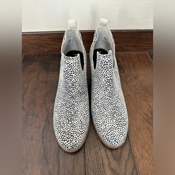 TOMS Kallie Suede Macadamia Ankle Boots- size 8.5 - Picture 2 of 6